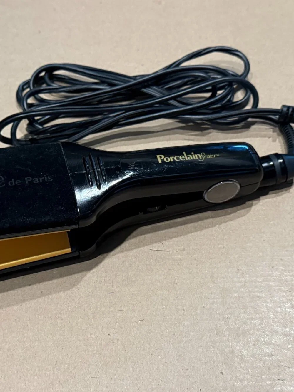 Jubere de Paris Porcelain Series Black Gold 2.5” Wide Plate Flat Iron